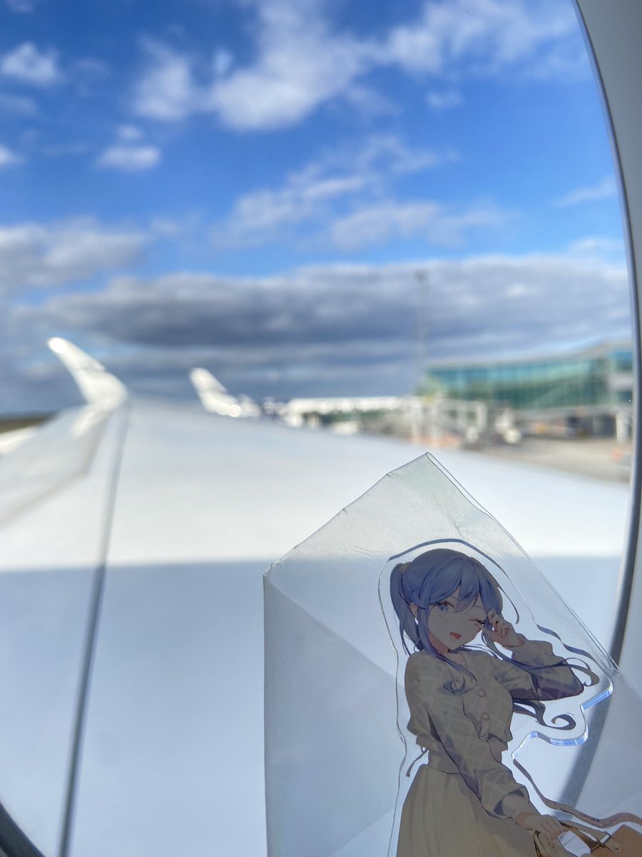 kkmmnnee's tweet photo. それでは日本へ帰ります
第五次に向けてお金稼がないとね
#GermanyWeek https://t.co/5OxXrbYVMw