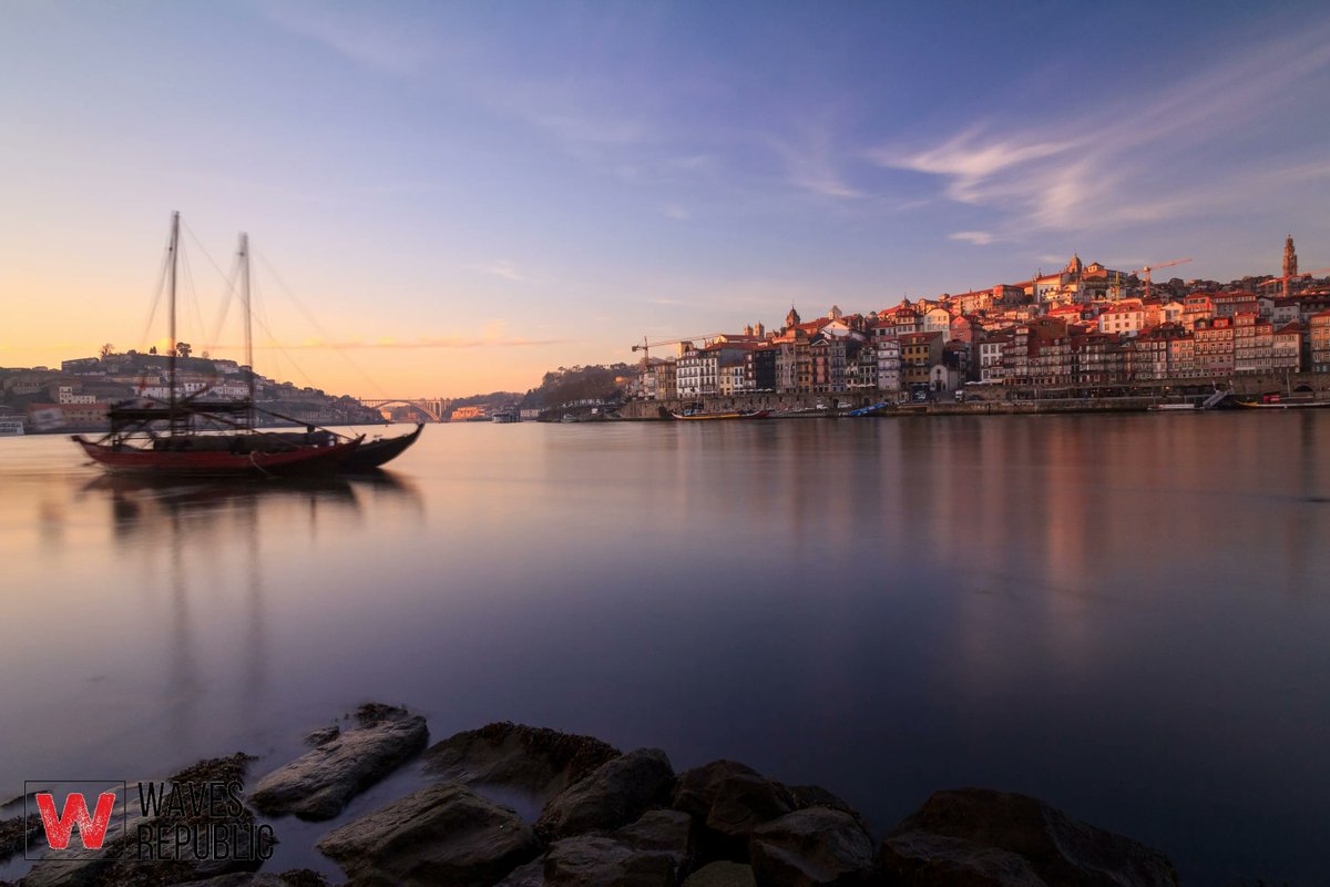 Come spend your summer in Portugal!! #portugal #portugaldenorteasul #portugalcomefeitos #portugalalive #portugalemclicks #portugalemperspectiva #portugallovers #portugalframes #portugalia #portugalemfotos #portugalemfiltros #portugalfit (Taken by: Alejandro Pinero)