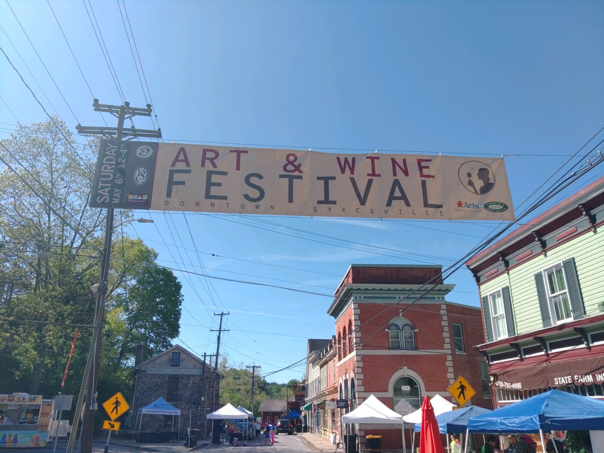 FESWinery's tweet photo. Looking forward to a great day at the Sykesville Art and Wine Festival in Carroll County!! Stop by and say hi and pick up some wine for mom next weekend. #MDWine #FESWinery #winetasting https://t.co/VlWd8S3gEw
