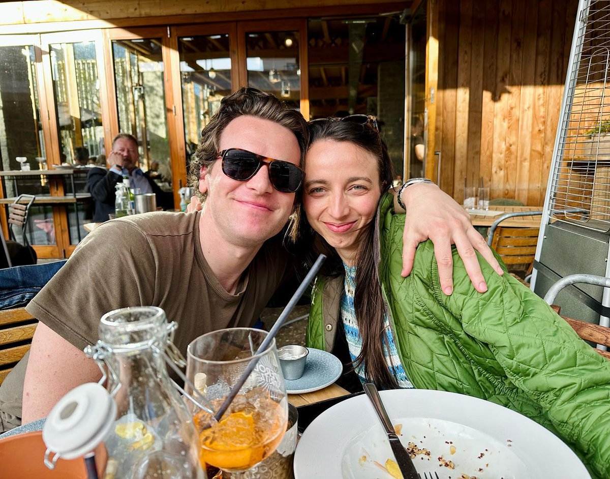Jonathan Groff Daily tweet media