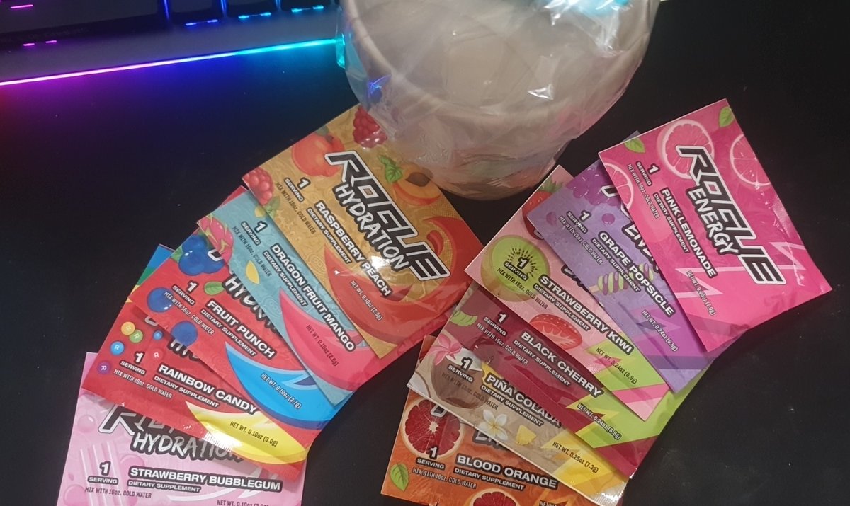 Just got my Rogue Energy care package!! Thank you!! I'm super excited to try all these flavors 😍 We got both Hydration and Energy and have to say the scent coming from the packages is yummy 😋 !! What flavor do you think we should start with guys?! <a href="/TheRogueEnergy/">Rogue Energy</a> #gamingfuel