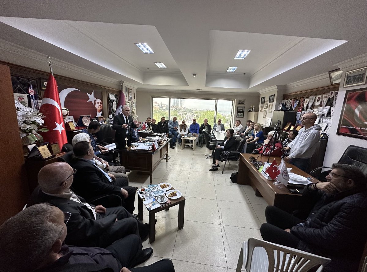 AsimGuner's tweet photo. Kartal ve Çevre Amatör Kulüpler Birliği’ ni @iyiparti Genel Başkan Danışmanımız @vedatbayramtc , il ve ilçe yöneticilerimiz ile birlikte ziyaret ettik.

#TükiyeTarihYazacak https://t.co/zAIdxXGqSi