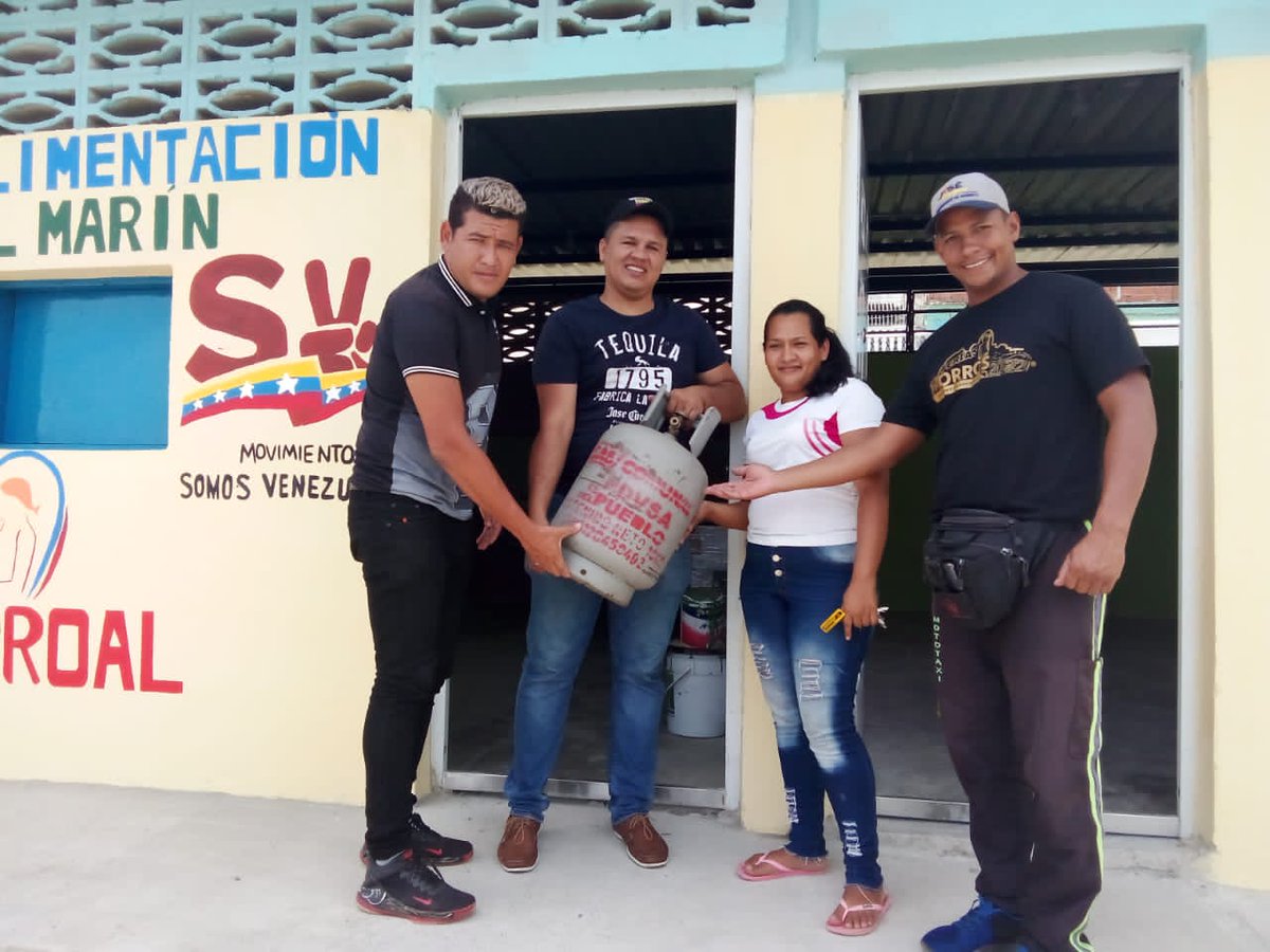 En Aras de garantizar el servicio de alimentación a los misioneros del sector Las Palmas, la casa de alimentación de la Base de Misiones Juan Bautista Arismendi ha recibido un cilindro de 10kilos, donación recibida de @digasgua. 
#GuáricoDeProgreso
@nicolasmaduro
<a href="/josemvasquez/">José Vásquez</a>