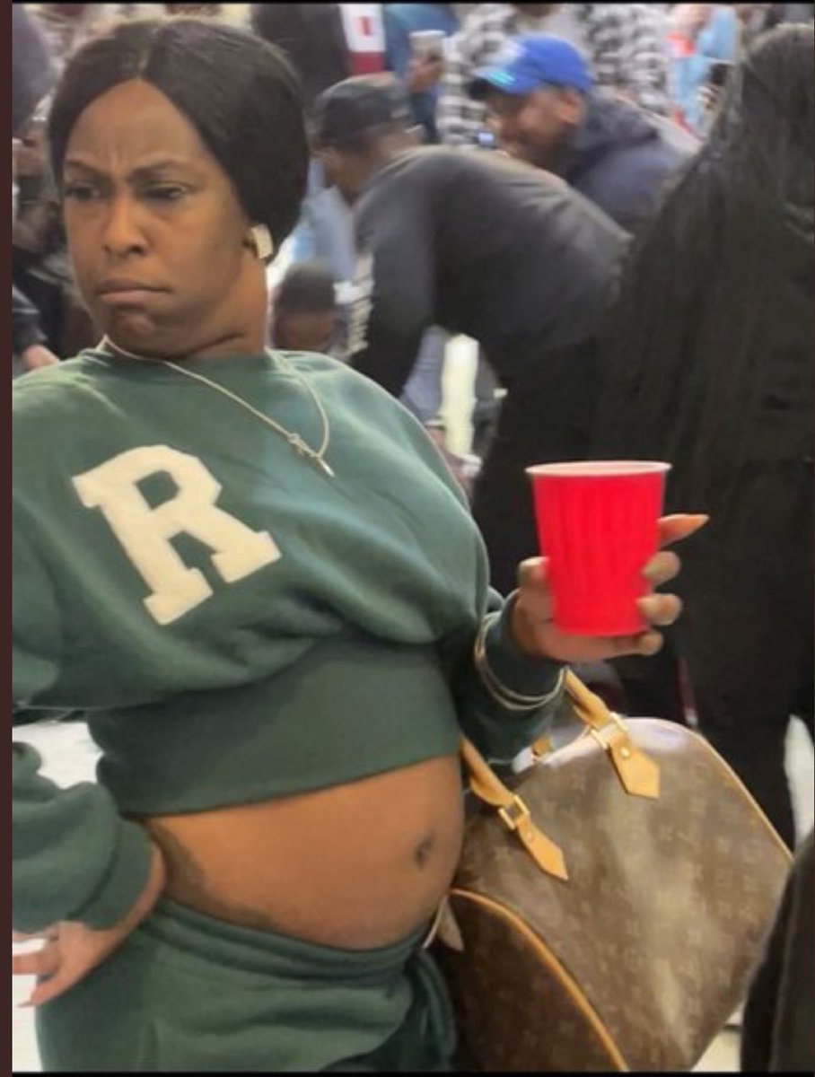 Big Mama, your ARM! tweet media