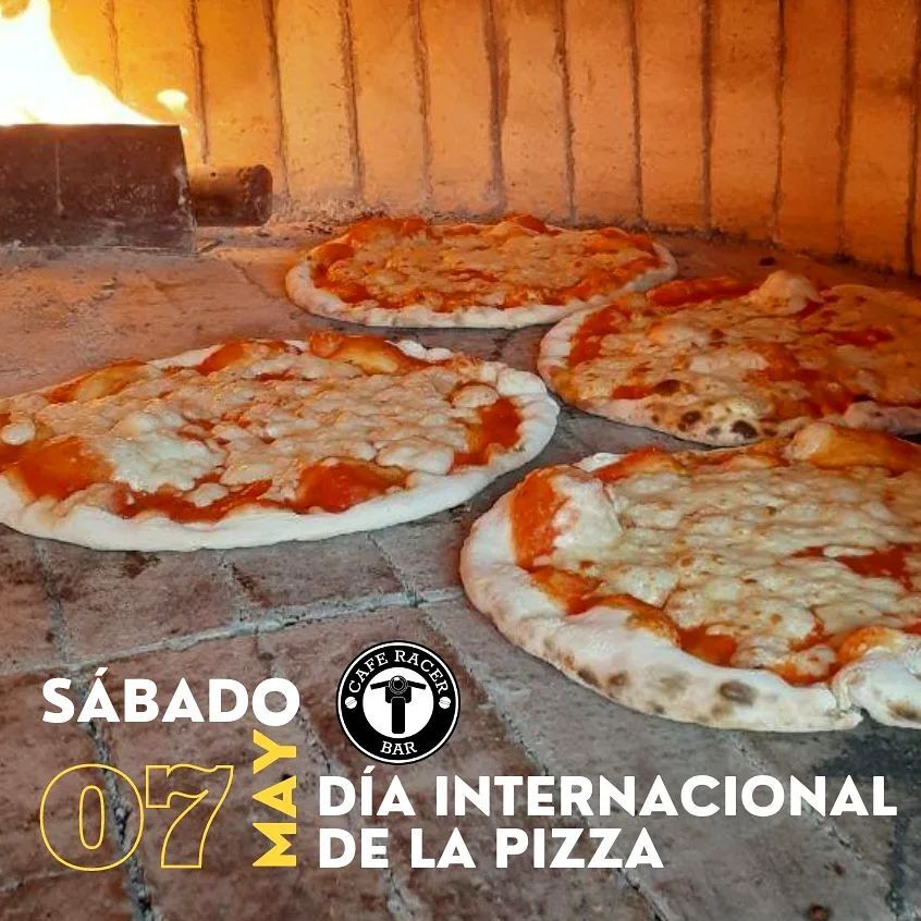 HOY ES EL DIA INTERNACIONAL DE LA PIZZA!!!🍕🍕🍕🍕🍕

Y nuestra promo para celebrarlo es, por cada pizza que pidas te obsequiamos una margarita individual. 😋

Revisa nuestro menú de pizzas en la bio y también tienes activas nuestras promos en las hist… instagr.am/p/Cr58M_6OU8h/
