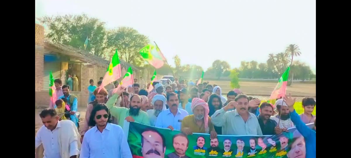 PTIOfficialBWP's tweet photo. حاصل پور: یونین کونسل کوٹلہ قائم خان موضع عمر فتانی پاکستان تحریک انصاف ٹکٹ ہولڈر #PP245 نواز خان عباسی نے عمران خان اور سنیٹر عون عباس بپی کی ہدایات کے مطابق چیف جسٹس آف پاکستان سے اظہار یکجہتی آئین و قانون بالادستی اور حقیقی آزادی
#I_StandWithSupremeCourt https://t.co/cflueyJcwW