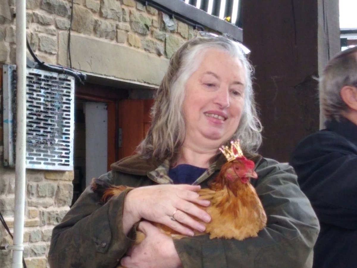 @mrlongdenextra Big crowds turned out in Cinderford Gloucestershire to see the crowning of the Coronation Chicken. Actual chicken, actual crown, crowds as big as the Christmas lights switch on.
