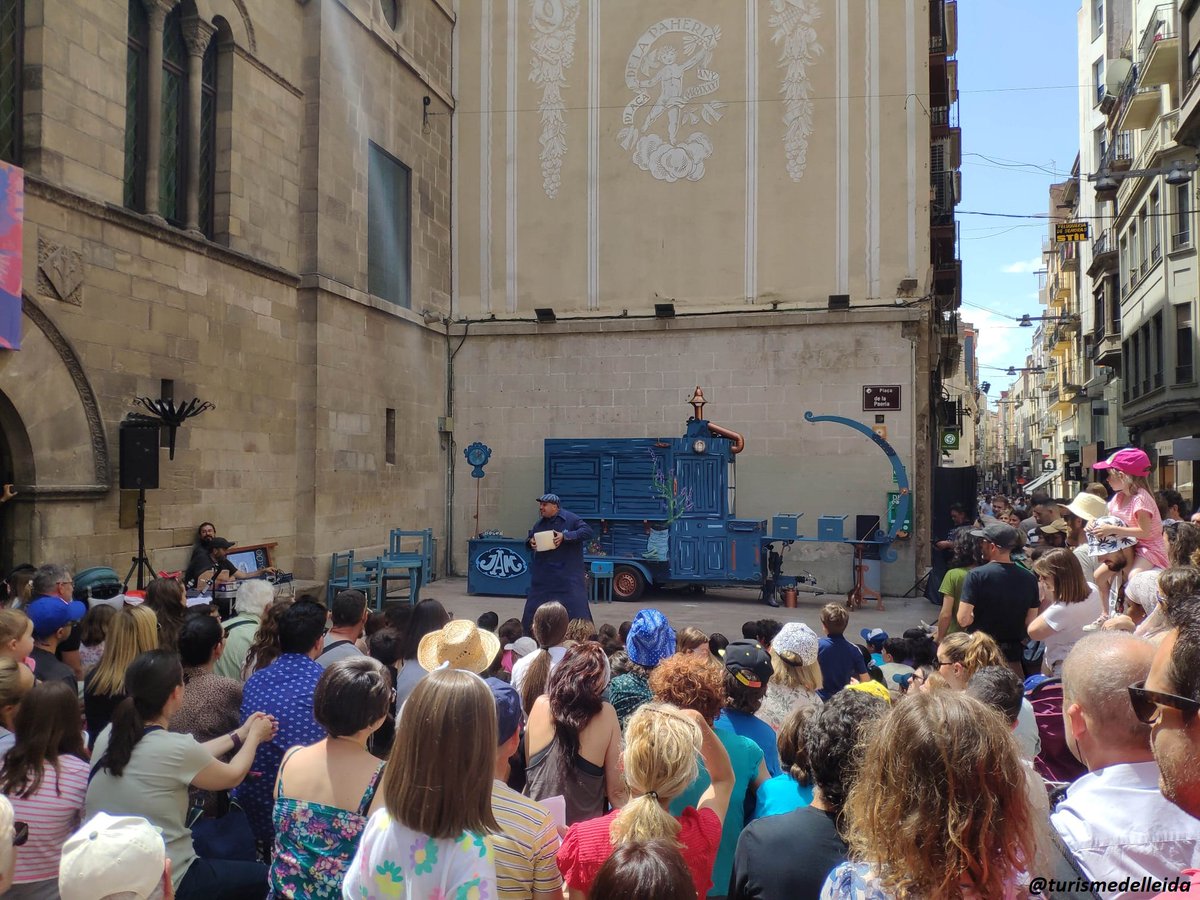 Viu la Fira de Titelles 😍🎭

Vive la Feria de Títeres 😍🎭

👉 firatitelles.blogspot.com

#lleidaciutat #Ciutatsambcaràcter #inLOVEwithCatalonia #firatitelles2023