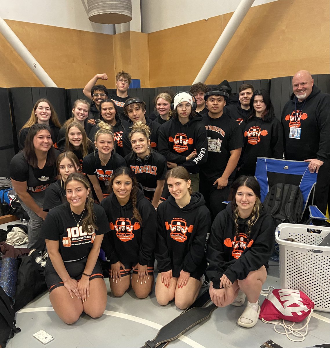 McHenryStrength's tweet photo. Warrior Powerlifting in the house 💪
‘23 IHSPLA State Championships
#WarriorPride156 #IronWarriors
#IHSPLA Mind-Body-Spirit ☝️
GO WARRIORS #FAMILY https://t.co/1quYa23okw