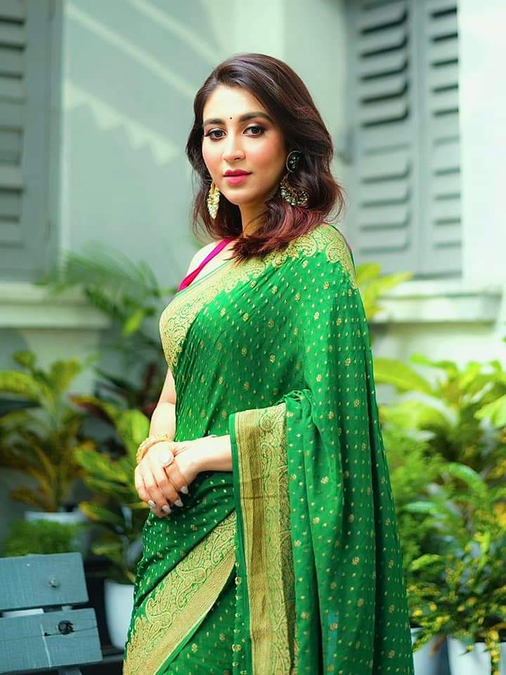 NetworkFilmy's tweet photo. সবুজ শাড়িতে মিষ্টি ঐন্দ্রিলা 💚
#OindrilaSen #Actress #BongCrush #tollywoodactress #FilmyNetwork #Dustu #tvshows #BengaliActress @Love_Oindrila https://t.co/WVlhqK1fbK