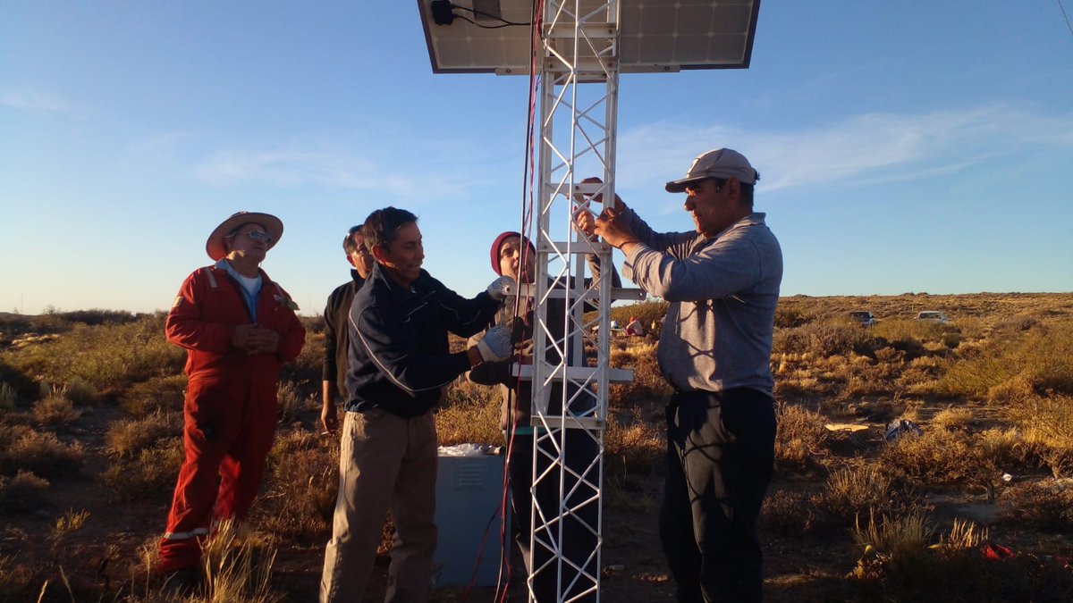 AmaliaSapag's tweet photo. Y ..la comunicación llegó a los integrantes del Foro d Seguridad!!Las flias estan ejecutando un proyecto #Prodecca q además incluye otras obras de infraestructura rural. Trabajo en conjunto con @AgriculturaAR @SPnqn y @UPEFEnqn . Tarea cumplida👏👏👏.@FLR_NQN https://t.co/8vCnHxwXpe