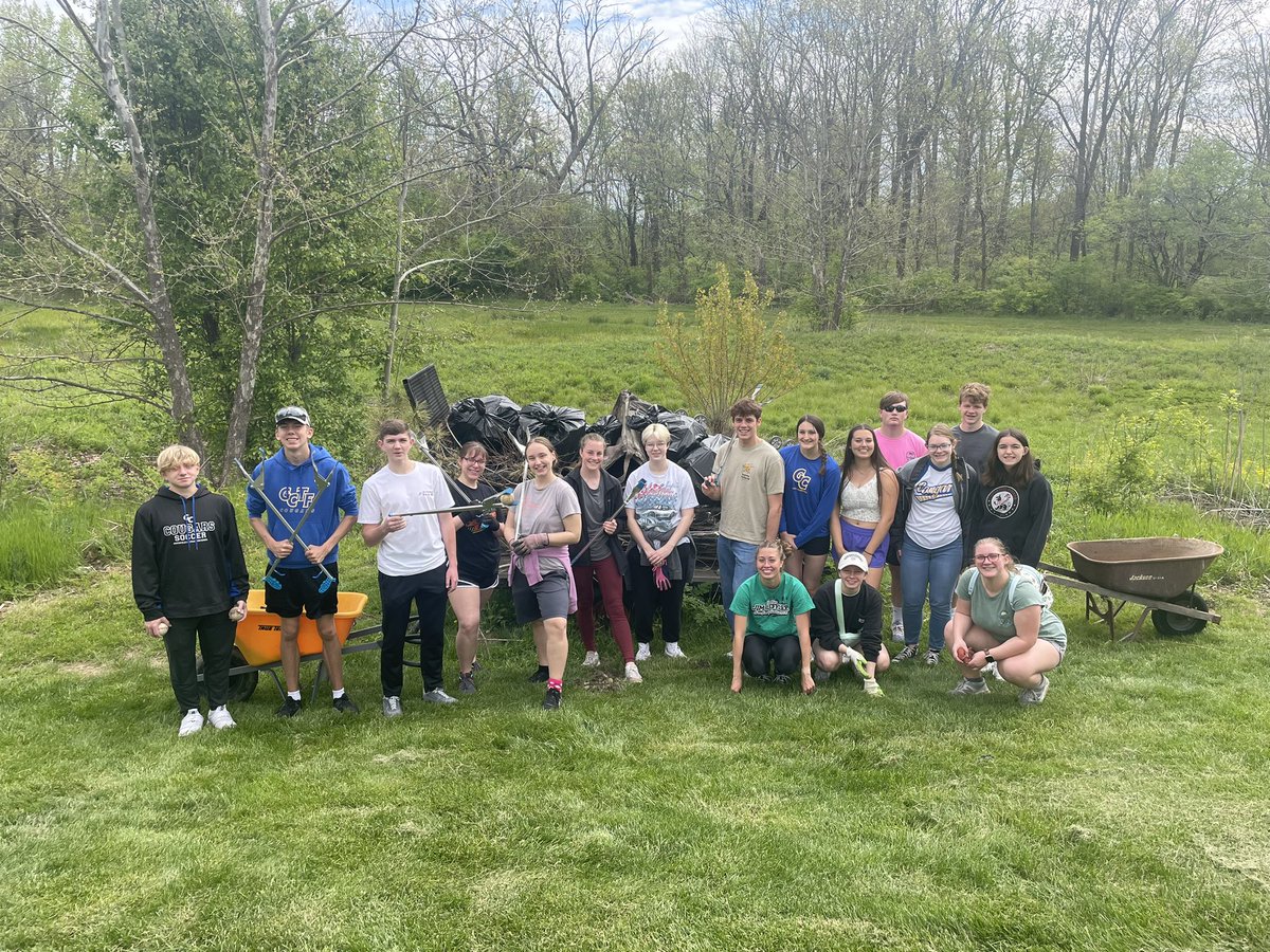Shoutout to the GC Spanish Honor Society members for giving up part of their weekend to serve the Greenfield Parks department. You guys are awesome!