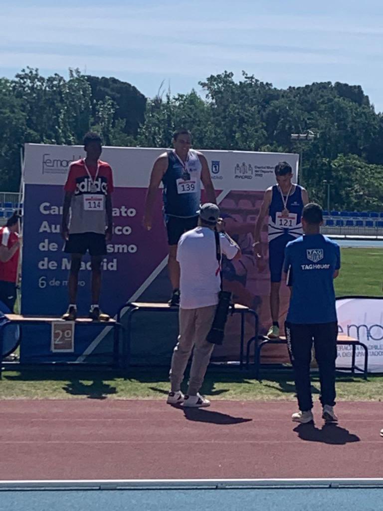 CAFuenlabrada's tweet photo. Nuestro atleta Christian Parreño acaba de proclamarse doble campeón de lanzamiento de disco y peso en el Campeonato de Madrid FEMADDI.

¡Enhorbuena Christian! 💪🏽💪🏽🥇🥇 https://t.co/msZ713TU32