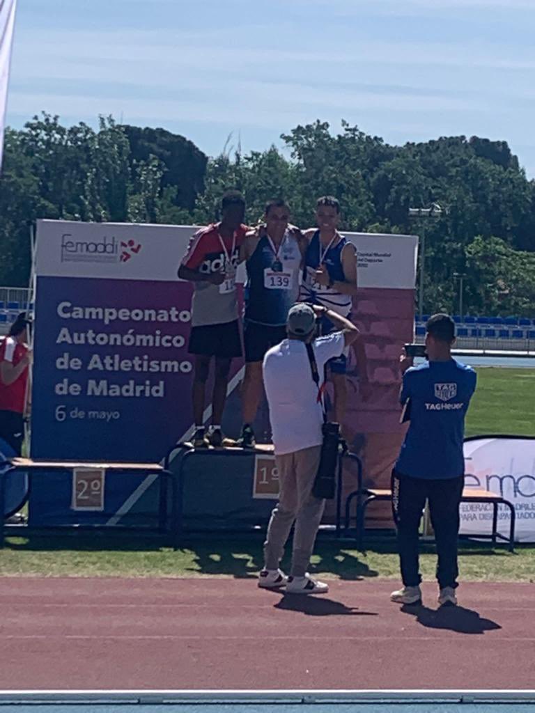 CAFuenlabrada's tweet photo. Nuestro atleta Christian Parreño acaba de proclamarse doble campeón de lanzamiento de disco y peso en el Campeonato de Madrid FEMADDI.

¡Enhorbuena Christian! 💪🏽💪🏽🥇🥇 https://t.co/msZ713TU32