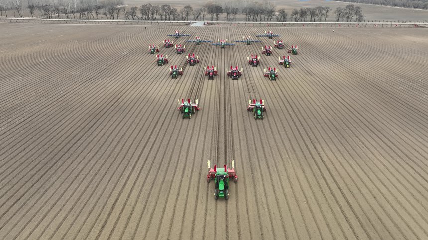 chinafrica1's tweet image. Technology makes spring plowing more efficient in NE China's Heilongjiang - People's Daily Online en.people.cn/n3/2023/0506/c… 
#springplowing