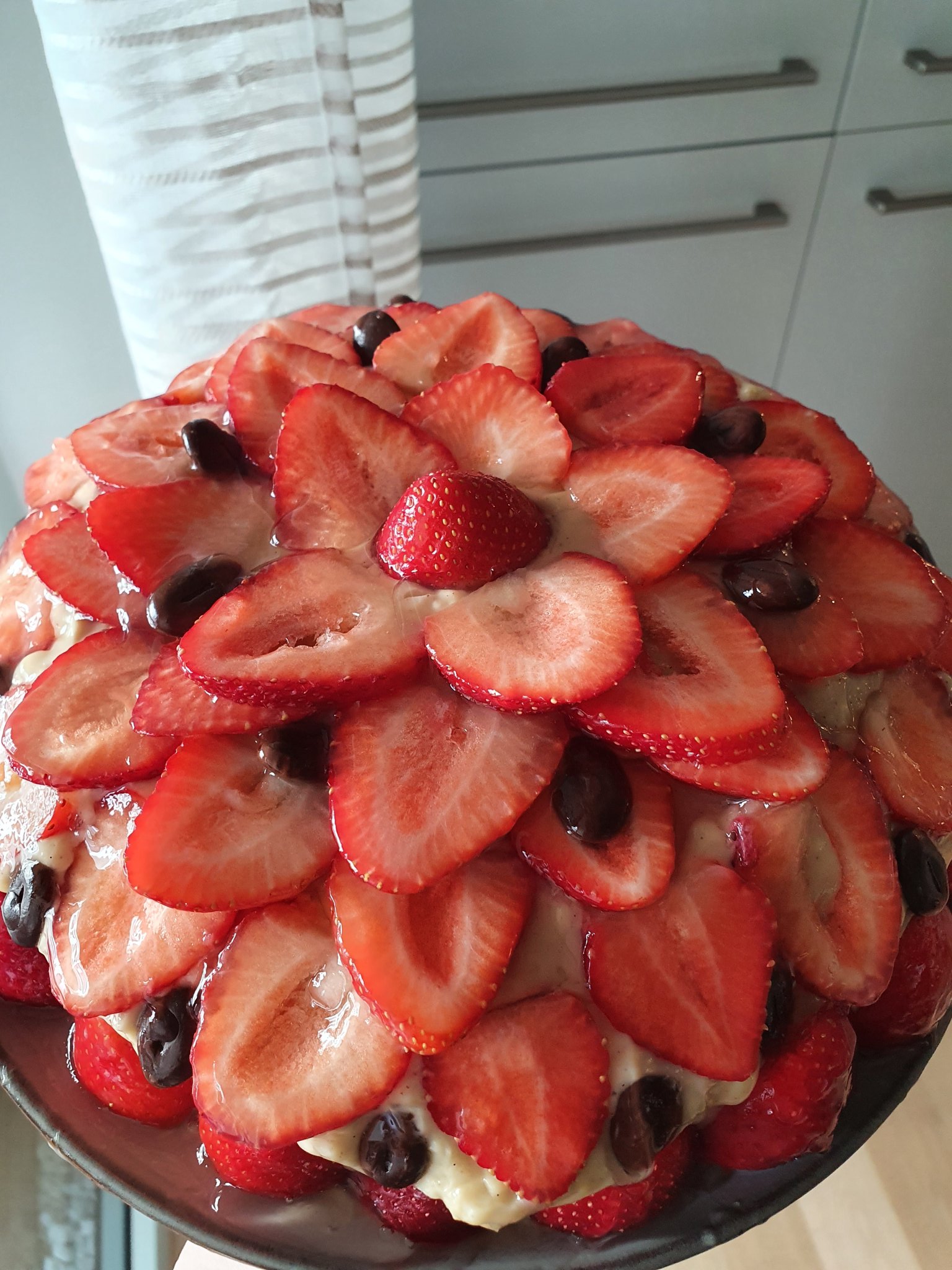 squchan-vyugen-on-twitter-i-made-cake-on-stream-https-t-co
