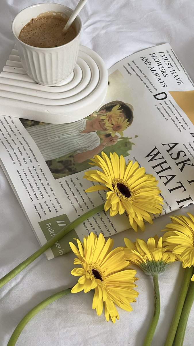 SH200M3's tweet photo. 🌻🤍🤍 https://t.co/Zxzv8sxBb9