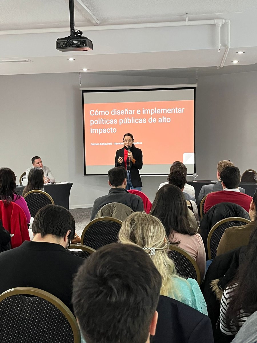 En una excelente evento sobre “Cómo diseñar e implementar Políticas Públicas de Alto Impacto” con integrantes de ViBa y <a href="/Carmensangui/">Carmen Sanguinetti</a> <a href="/AntonioManzi91/">Antonio Manzi</a> <a href="/vickitacaceres/">Virginia Cáceres Batalla</a>