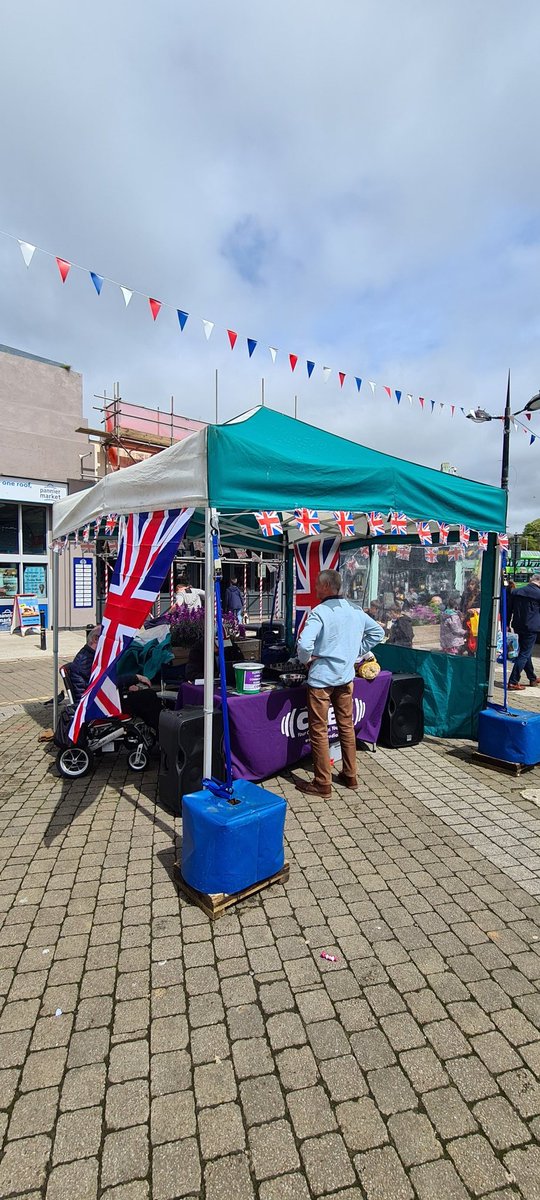A great day on Lemon Quay with @TruroFarmersMkt for the #CoronationWeekend    celebrations. A great atmosphere and sunshine too.