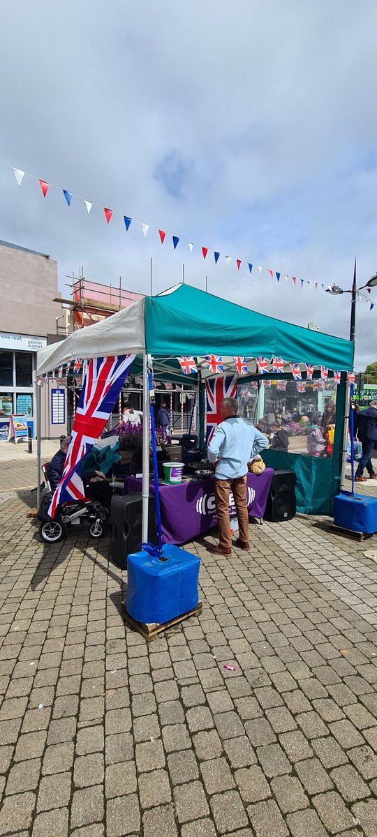 CHBN Radio (@chbnradio) on Twitter photo A great day on Lemon Quay with <a href="/TruroFarmersMkt/">Truro Farmers Market</a> for the #CoronationWeekend celebrations.
A great atmosphere and sunshine too. A great day on Lemon Quay with <a href="/TruroFarmersMkt/">Truro Farmers Market</a> for the #CoronationWeekend celebrations.
A great atmosphere and sunshine too.