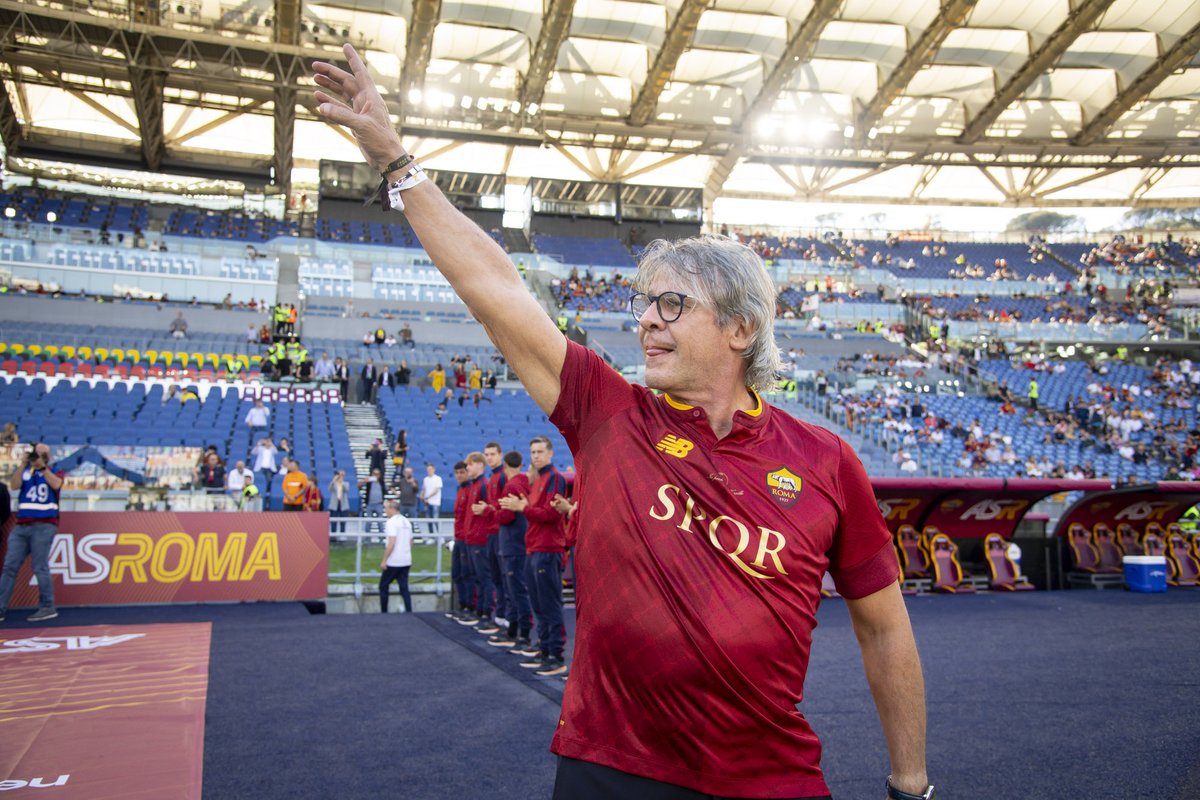 OfficialASRoma's tweet photo. 😍 https://t.co/RQgEUxpIxl