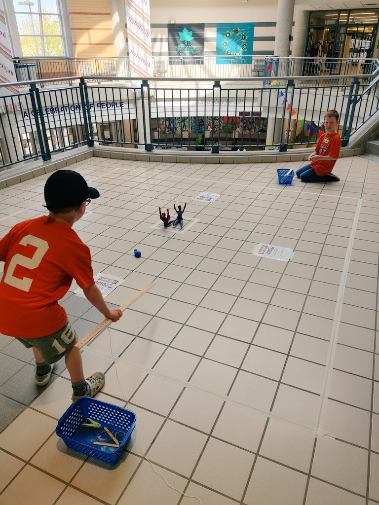 MsKThiel's tweet photo. Thank you @WCDSBInnovates for hosting this incredible #WCDSBAwesome STEAM Carnival. My kids are definitely benefiting from the idea sharing and community collaboration! #wcdsbNTIP #WCDSBAwaken https://t.co/iW5LJKrq0R