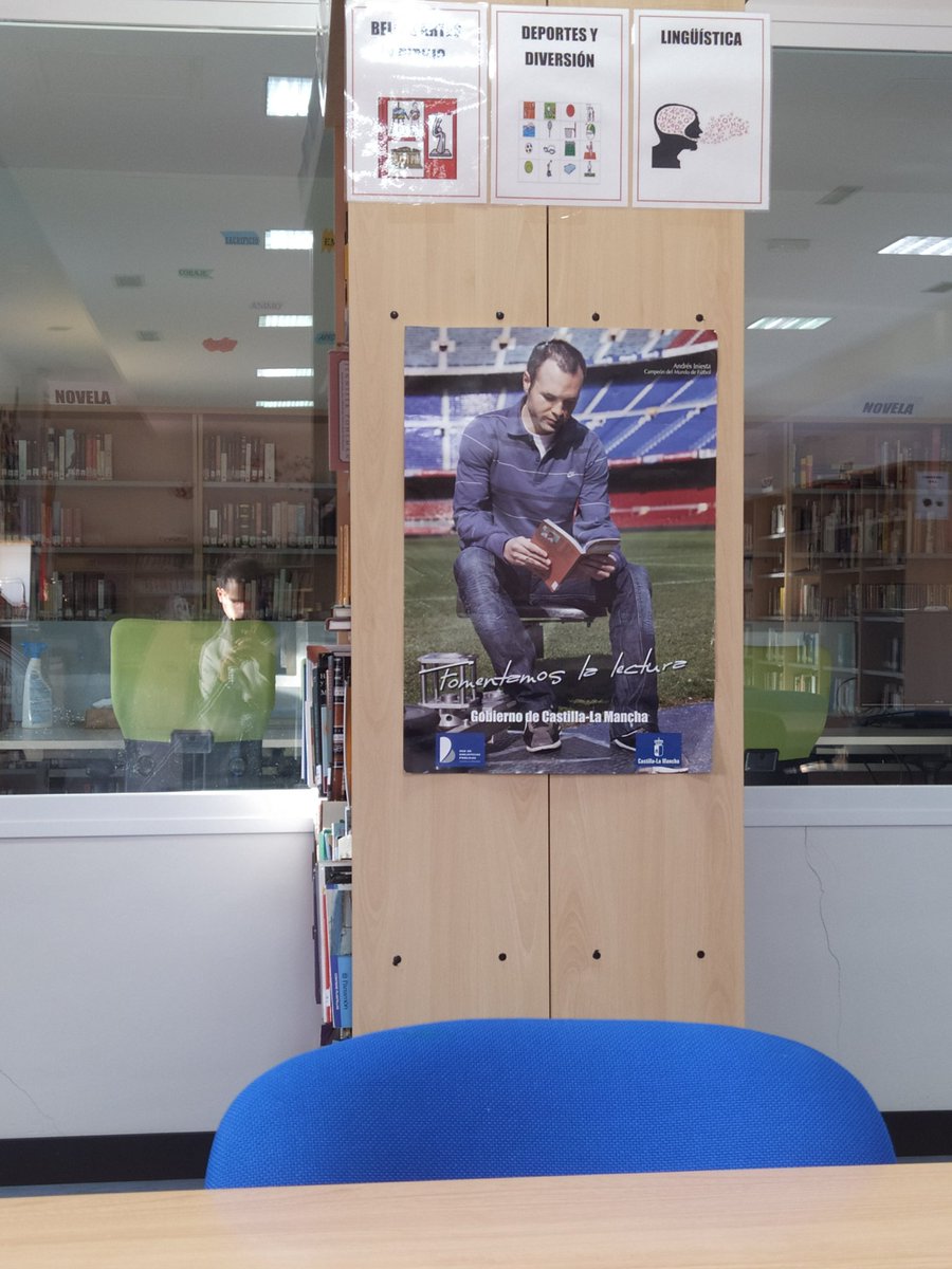 En un lugar de La Mancha... Estaba él, <a href="/andresiniesta8/">Andrés Iniesta</a> . Precisamente en una biblioteca. Gracias por tanto.