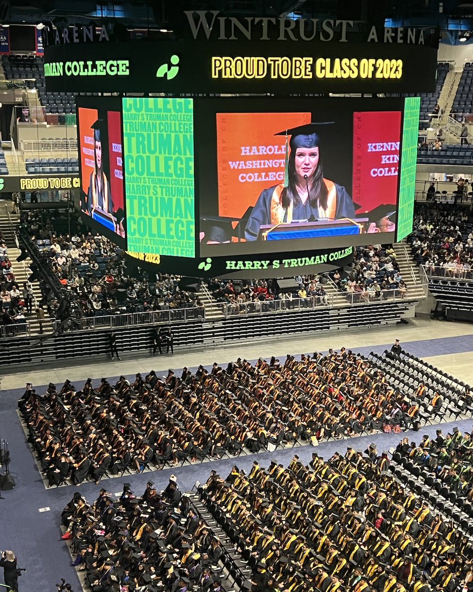 ChiCityColleges's tweet image. "Let's take a moment to thank our family, friends, professors, counselors, and mentors for supporting us throughout our journeys. We couldn't have achieved this level of success without your encouragement." - Jelena Trkuljic, @TrumanCollege's #valedictorian at #GradCCC 2023!