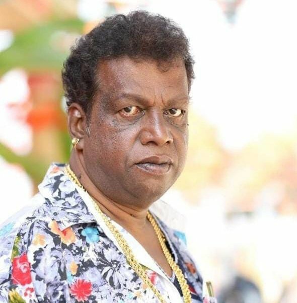 kayaldevaraj's tweet photo. May 7th
Sandalwood Actor #MohanJuneja
First Year Death Anniversary
#கேஜிஎஃப் படத்தின் இரண்டு பாகங்களிலும் நடித்துள்ள மோகன் ஜூனேஜா, முதலாவது ஆண்டு நினைவு நாள்.
#KGF1 #KGFChapter2
#Yash @TheNameIsYash
@hombalefilms @SrinidhiShetty7 https://t.co/qtjFEc43h1