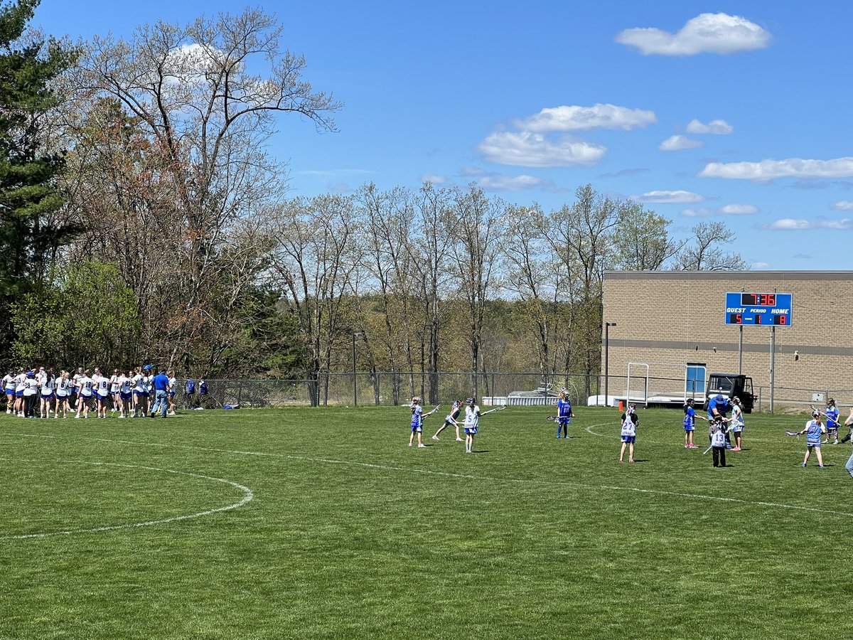 8-5 at the half against exeter! Way to go lancer girls lacrosse💙❤️
