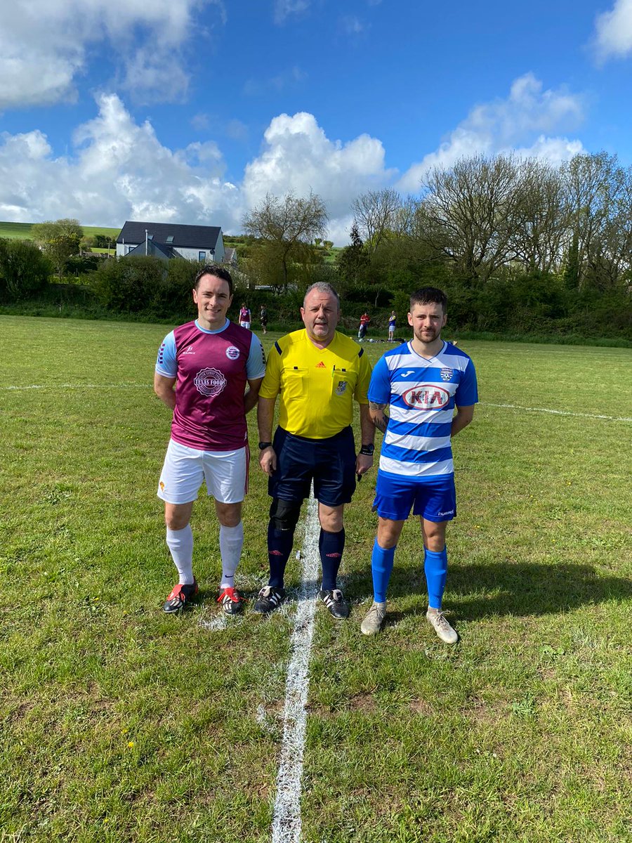 Boher Celtic captain Dan O Connell
Regeree Paul O Sullivan 
Richmond captain Fionnan Cremin 
<a href="/RichmondAFC/">Richmond AFC</a>