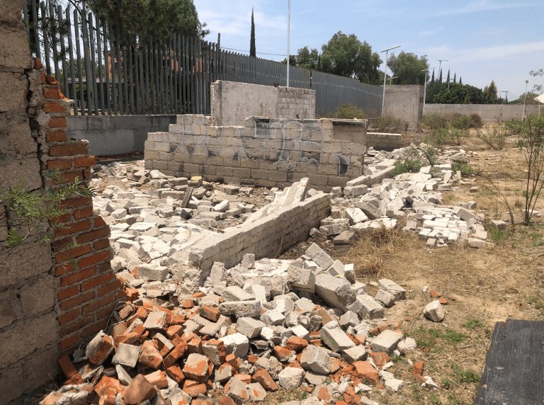 FreddyOliviery's tweet photo. Así luce el hospital que prometió inaugurar @AlejandraDMV en el 2014 en Cuautitlán.

Ojo aquí maestra @delfinagomeza https://t.co/wdDtYp5u0j