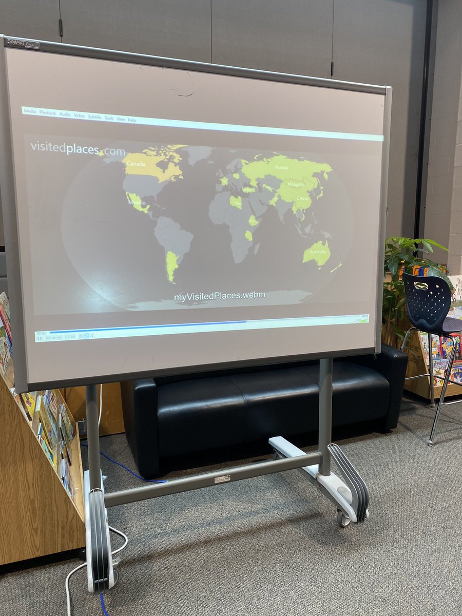 Such a busy week here at the 🦄 ranch! Lots to celebrate from <a href="/JulieARozic/">Julie Rozic</a>  gr 2 class and their heritage fair to our Poetry cafe from <a href="/TeacherKRoselle/">Kimberly Roselle and @UHlibraryLC</a> thank you for sharing your passion for education and inspiring our 🦄! @UniversityHeig1