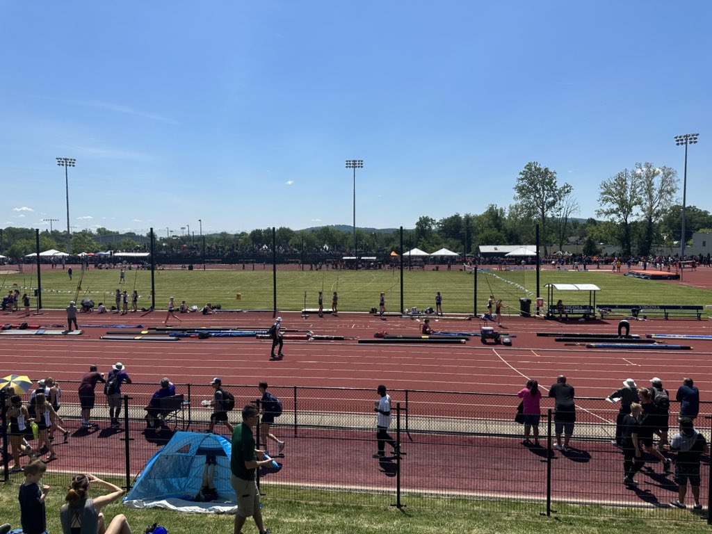 It’s a beautiful day at UVA for the Dogwood Track Classic! Let’s go Titans!! #cosbytrack