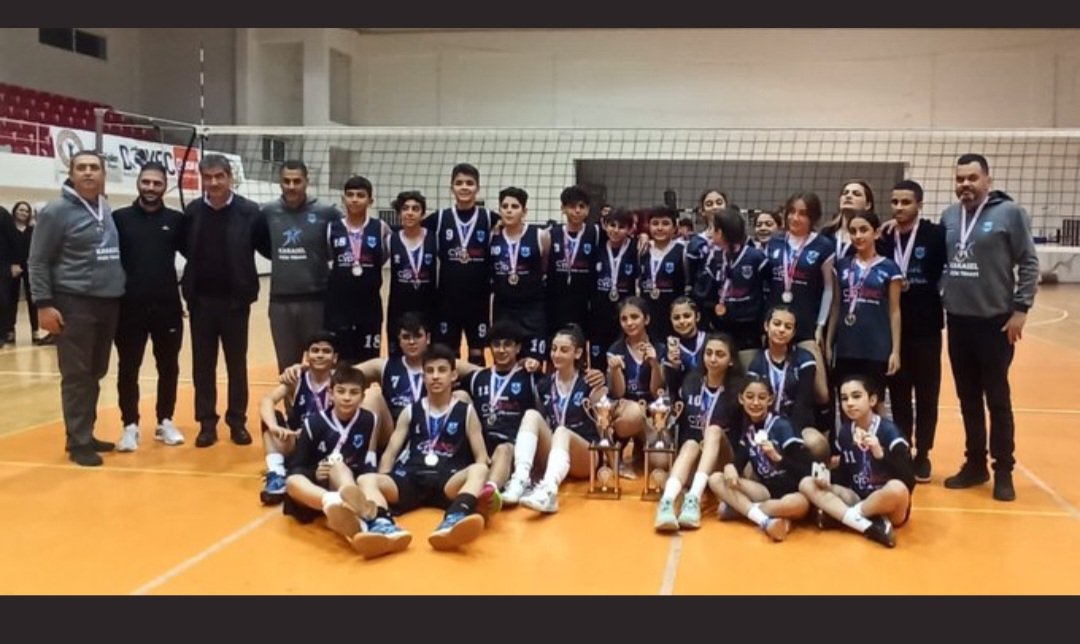 Ne bu acı unutulacak bir acı, ne de bitecek bir acı.Nefes aldığımız müddetçe hergün daha da kanayarak çoğalan, özlemle, keşkelerle anılan sonsuz bir girdap gibi.Dönüp dolaşıp yine ayni yerdeyiz, çıkış yok!!!#isiasortakdavamız