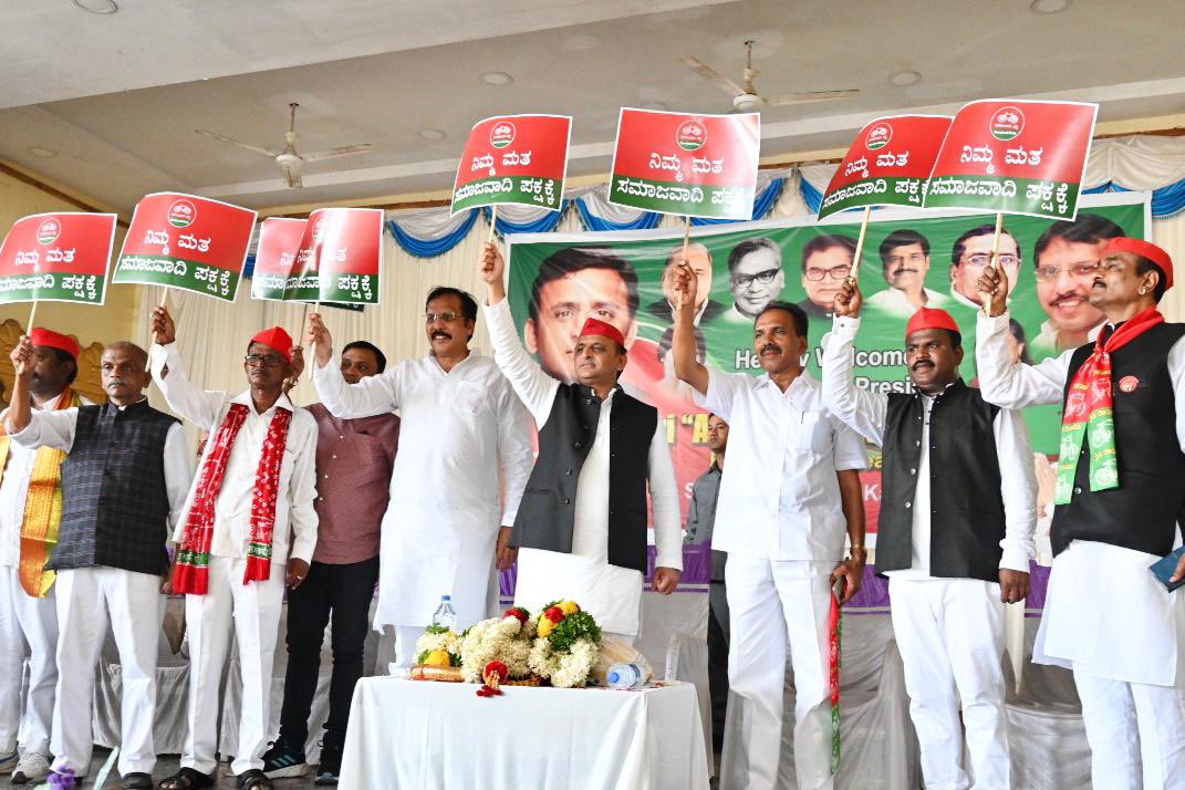 yadavakhilesh's tweet photo. https://t.co/b5EOtASvhu