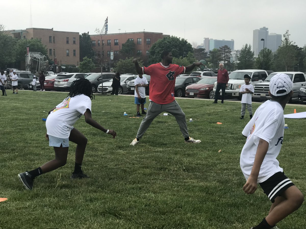 #ad I love helping youth get to the big show. At the @BankofAmerica Play It Forward Baseball Clinic, we taught Kansas City's youth how to play the outfield at a very special setting: The @NLBMuseumKC.