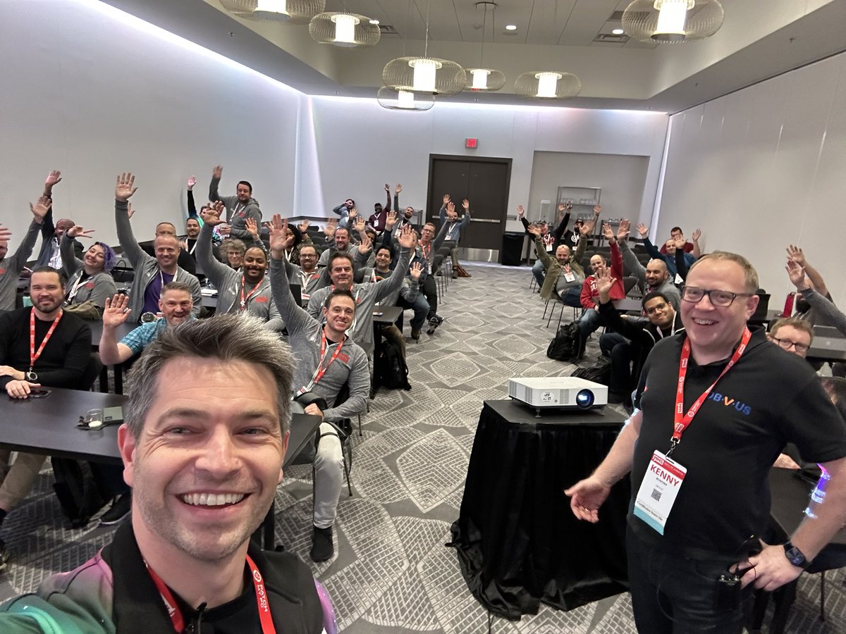 byteben's tweet photo. #MMSMOA you were awesome this year. It is the people that make this event so great. Many new friends and memories made (it was difficult to choose only 4 photos for this tweet)..until next year 🇺🇸😍 https://t.co/XnilzVJmSM