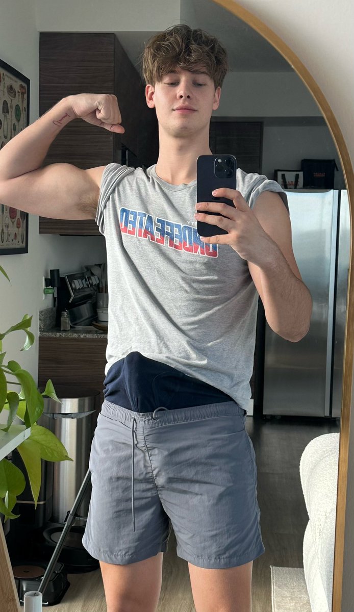 BONATOCharline's tweet photo. i know a good cardio workout we can do together 🥵 #fitness 
https://t.co/PpYj7MYdvL https://t.co/wsDBEBFMTm