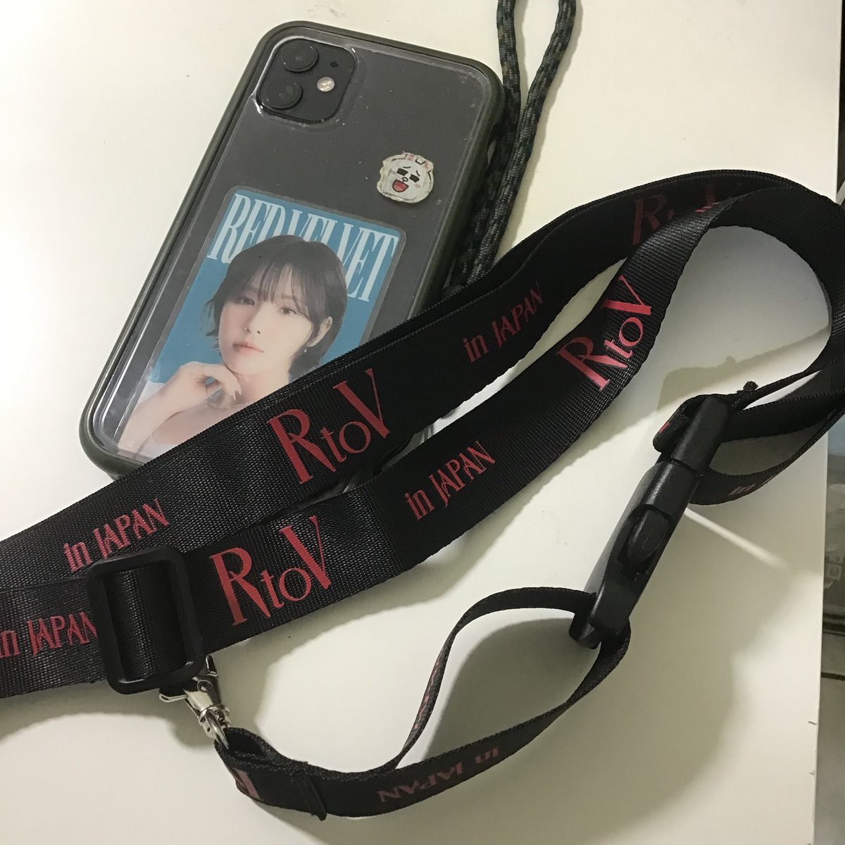 freda035's tweet photo. Red Velvet 4th Concert : R to V in Japan 日本オリジナルグッズ

クリアトレカ
うちわ
フォンタブとネックレストラップ

#RedVelvet
#RtoV_inJAPAN
#Irene
#Seulgi
#Wendy
#Joy
#Yeri https://t.co/7St5jRRSf0