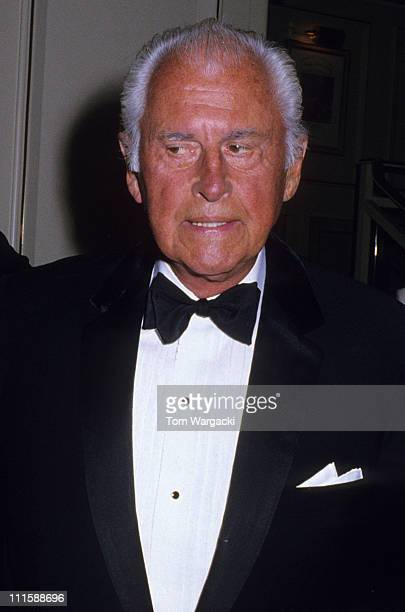 Remembering #StewartGranger May 6,1913_August 16,1993 (Age 80) #Scaramouche #TheLittleHut