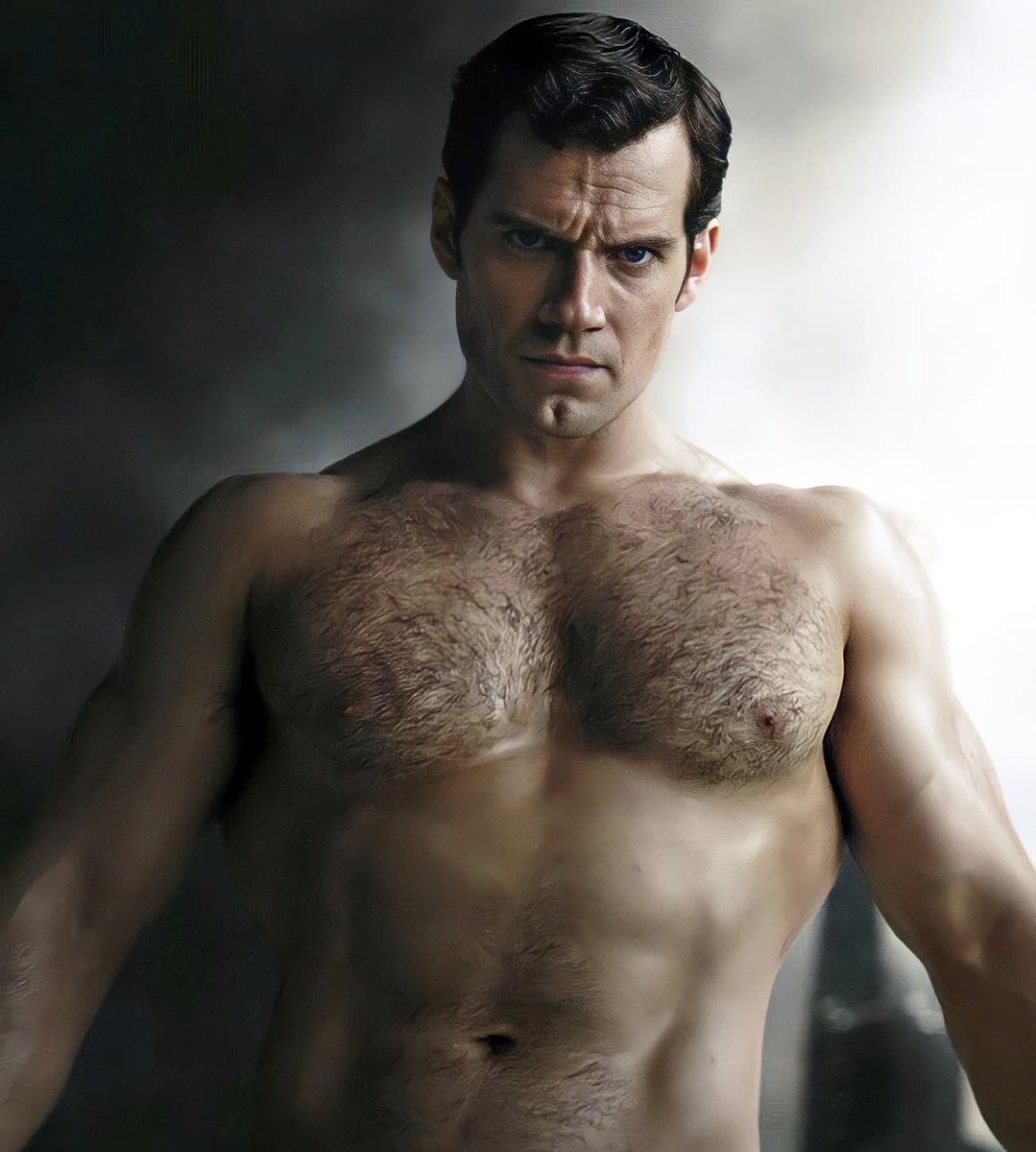 Daily_Cavill's tweet photo. #HenryCavill 😏😍 https://t.co/Xt9iTgYneM