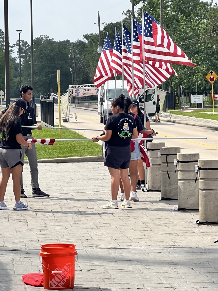 Honor with Flags ๐บ๐ธ (@honorwithflags) on Twitter photo ๐๐ผHuge thank you to <a href="/khssfjrotc/">Klein High Space Force JROTC</a> for the help and great respect for the #AmericanFlag ๐บ๐ธ at the <a href="/KleinFoundation/">Klein Ed Foundation</a> fun run today!!! ๐๐ผHuge thank you to <a href="/khssfjrotc/">Klein High Space Force JROTC</a> for the help and great respect for the #AmericanFlag ๐บ๐ธ at the <a href="/KleinFoundation/">Klein Ed Foundation</a> fun run today!!!