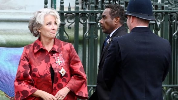vlovesemma's tweet photo. i LOVE how unserious emma thompson is. she’s so real https://t.co/FILvDsHfMC