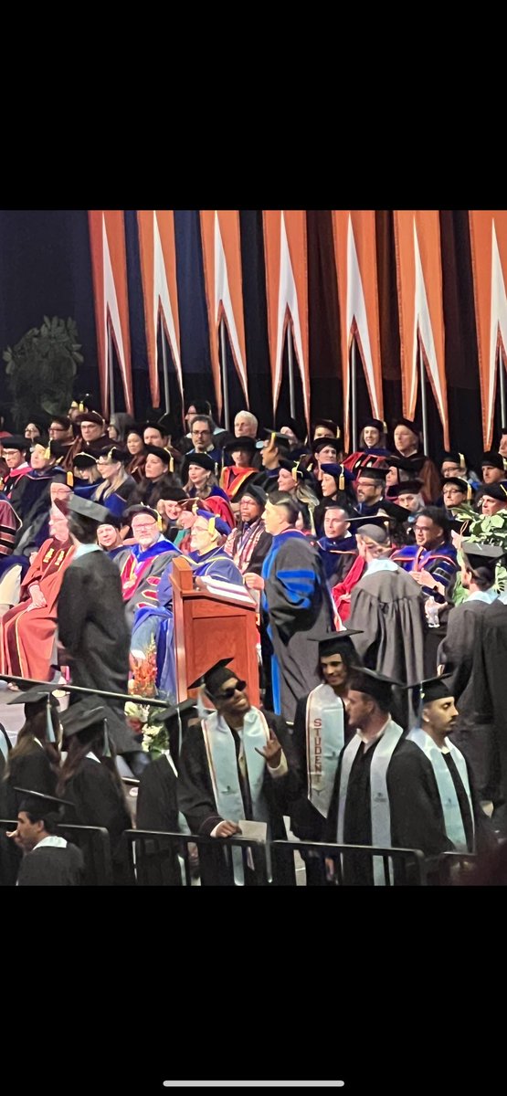 timmybuckets35's tweet photo. degree from the university of texas my momma is cryyyin, thank u austin💚 https://t.co/vGQdbRlwi7