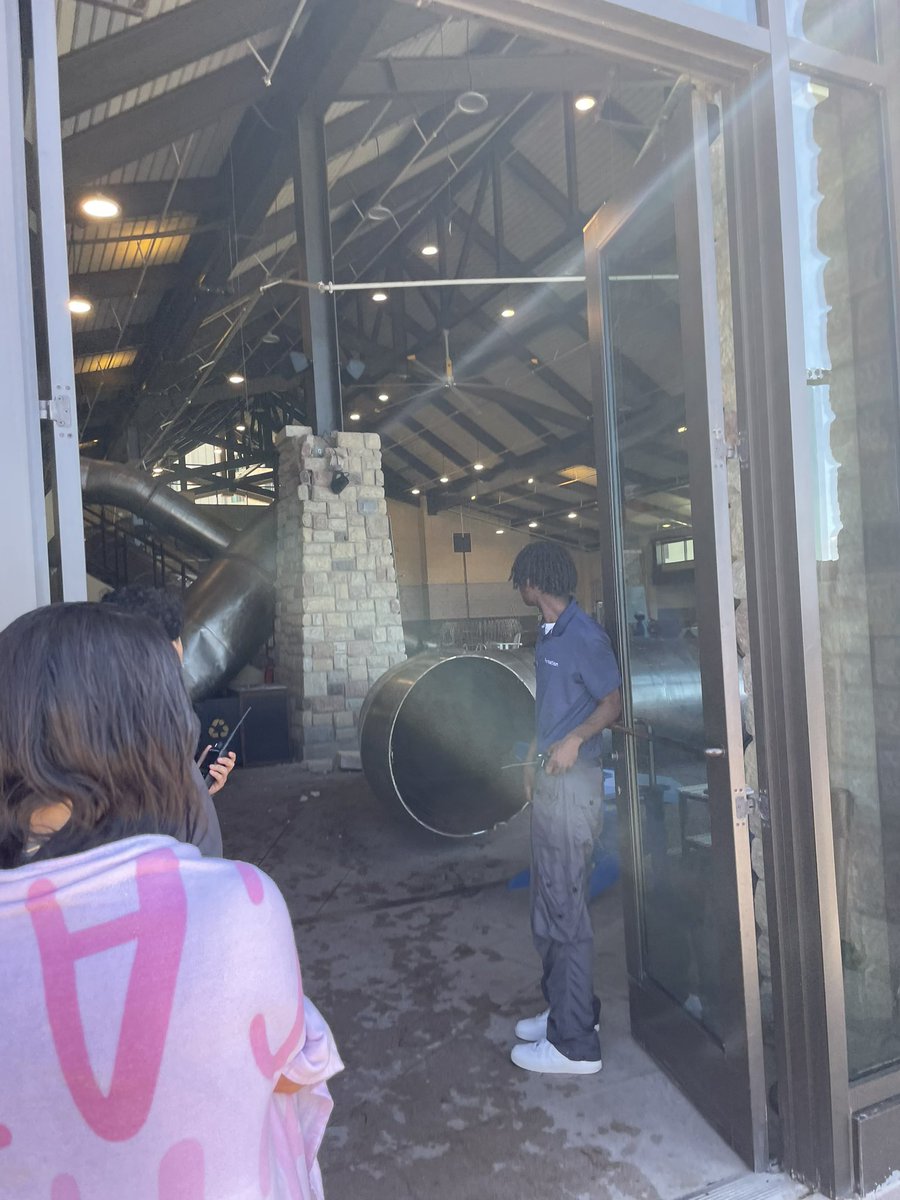JennSpykerman's tweet photo. @MarriottBonvoy @GaylordHotels The HVAC system came crashing down on guest in the pool area this morning. My son narrowly missed being hit by the disaster. Not a good day at the Gaylord in Denver. https://t.co/AbSXQe53Rd