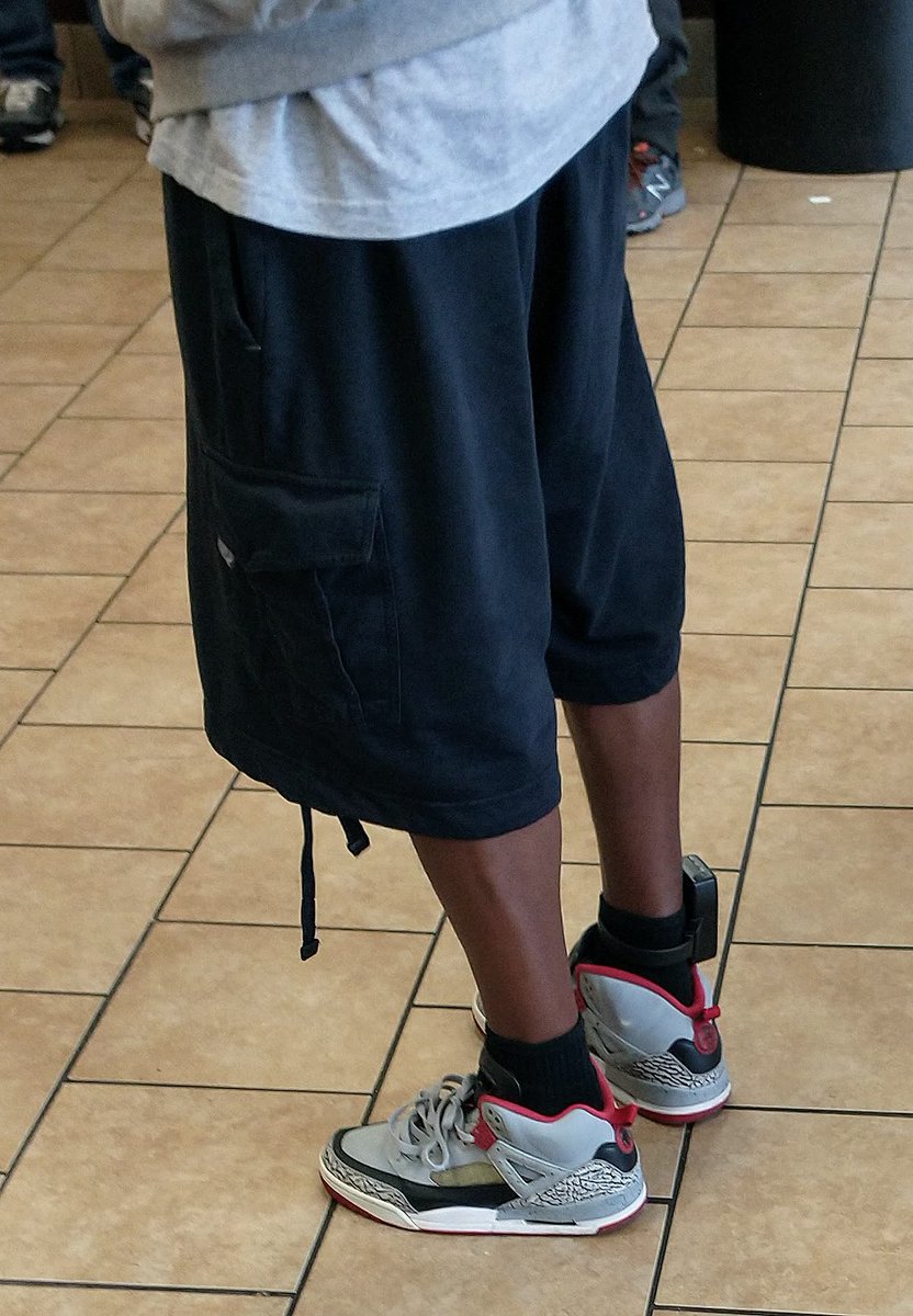 SIHNYC's tweet photo. Welcome to America! Some of our asylum seeker guests have to wear an ankle monitor as if they were criminals. This article provides a few more details on the subject: https://t.co/8tuo5xmLJD https://t.co/hmB9vmScJs
