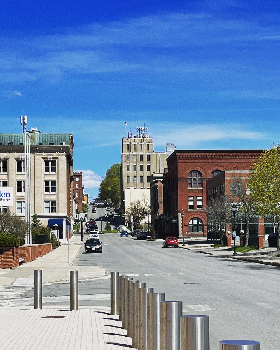 krieg_anne's tweet photo. Had a wonderful #janeswalkme today here in #Bangor with Matt Bishop from @BangorMuseum - nice crowd of folks and great questions! Thank you @mainepres and @janeswalk #heybangor https://t.co/IbMhOPwOP4