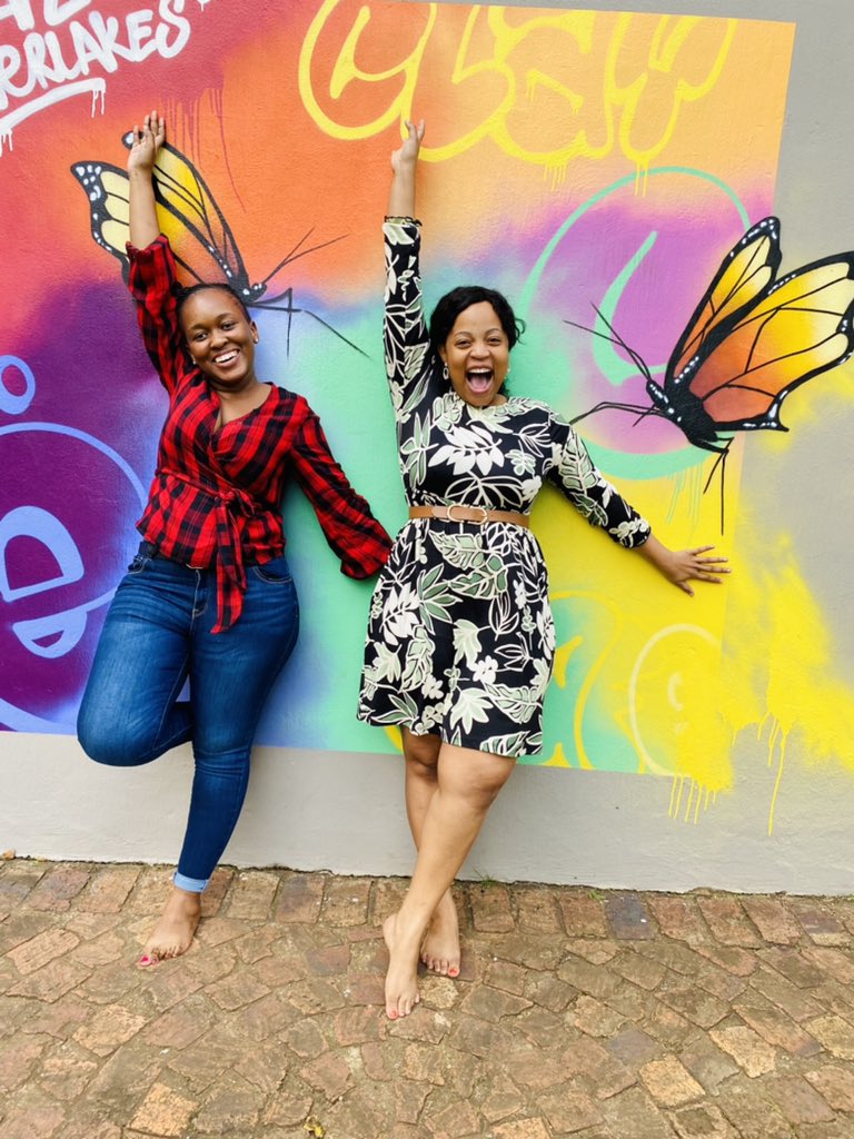 WomnOfInfluence's tweet image. Don’t worry, be happy!-CLAY CAFE🌼🌹

#ClayCafe! #ArtisticGirls! #Live! #GirlsWhoPaintWorldwide! #Happiness! #Painting! #StressFree! #Laughter! #ALifeOfColour! #SaturdayOuting! #Saturday!❤️