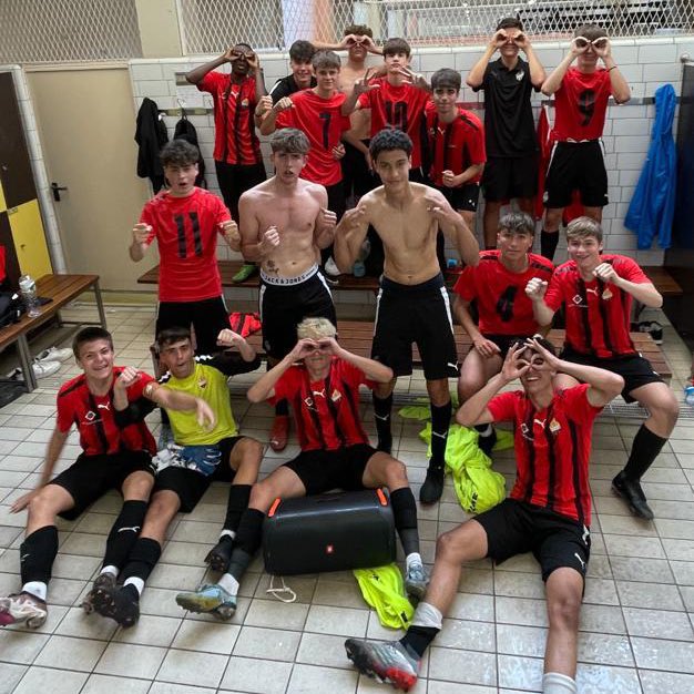 ffutbolbasereus's tweet photo. Remuntada del Cadet A per aconseguir 3 punts que valen el seu pes en or davant el Badalona (4-3).
SEGUIM!!!!

#ffutbolbasereus https://t.co/HJ8AHntaUh